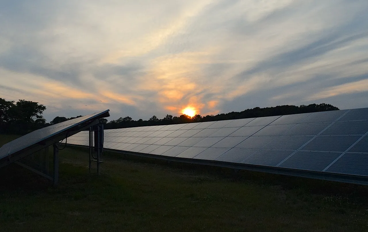 Does Solar Energy Work at Night? Everything You Need to Know