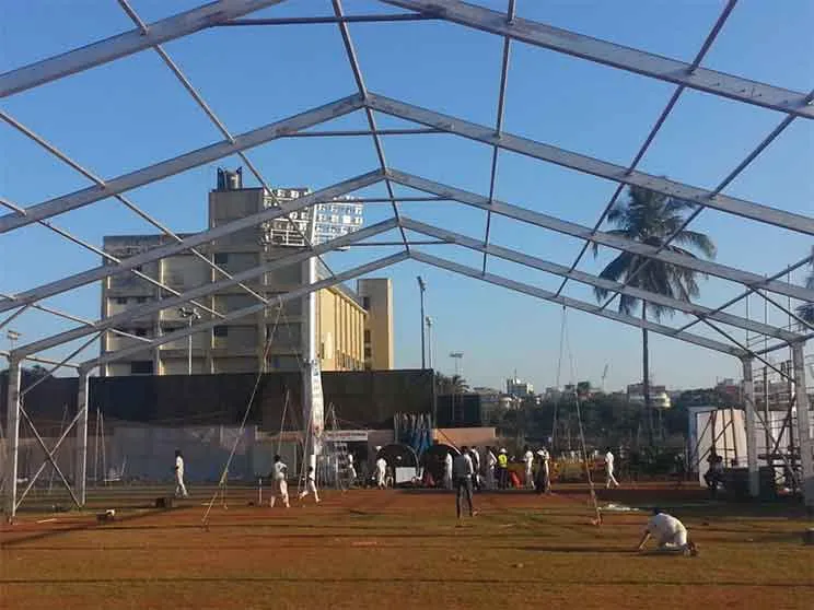 How to Manage the Setup and Dismantling of Large Aluminium German Hanger Tents?