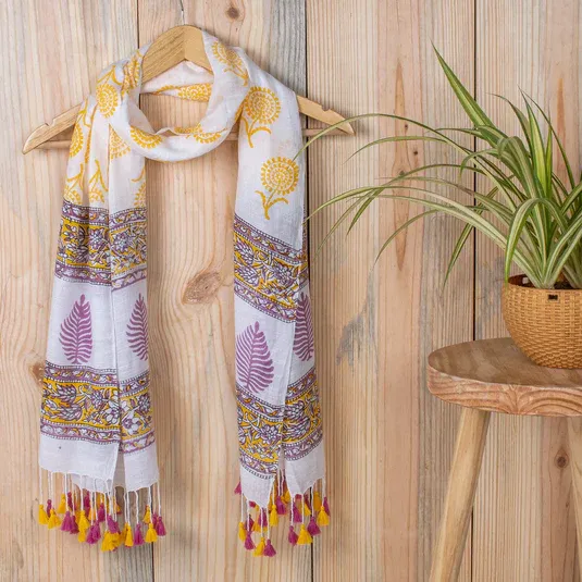 Explore Stylish Cotton Stoles for Women with DMAASA’s Handmade Craftsmanship