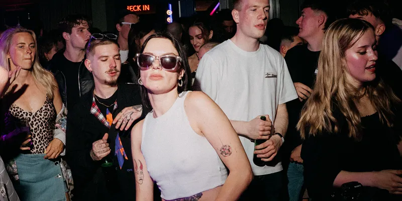 How the Original Berlin Pub Crawl Helps You Experience Berlin Like a Local