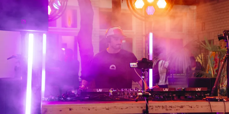 How the Original Berlin Pub Crawl Helps You Experience Berlin Like a Local