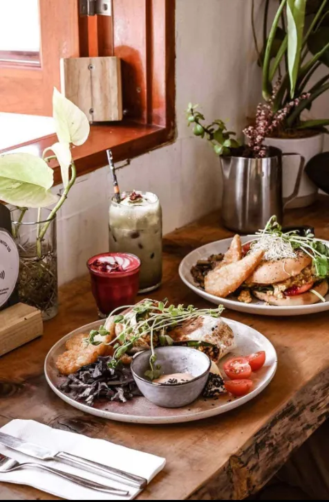 Ultimate Weekend Plan: Brighton Cafe + Best Brunch in Melbourne + Seafood Feast