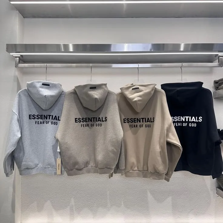 Top 10 Benefits of Wearing Minimalist Streetwear in 2026
