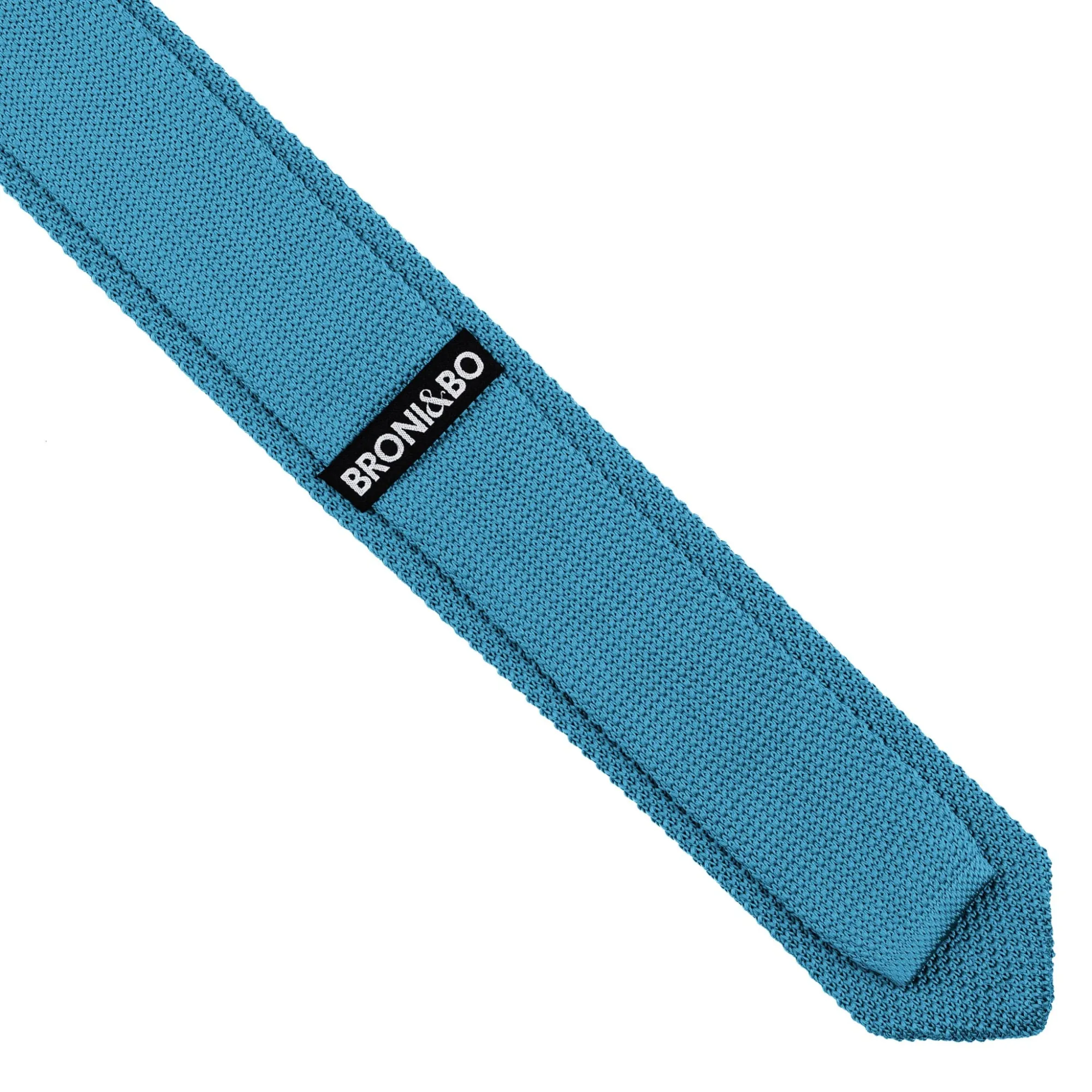 Why a Knit Tie for Wedding Styling Feels More Refined Today