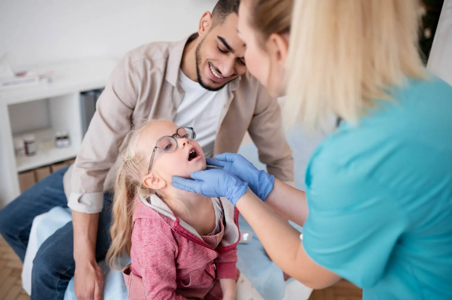 What Services Should You Expect from a Family Dental Clinic?