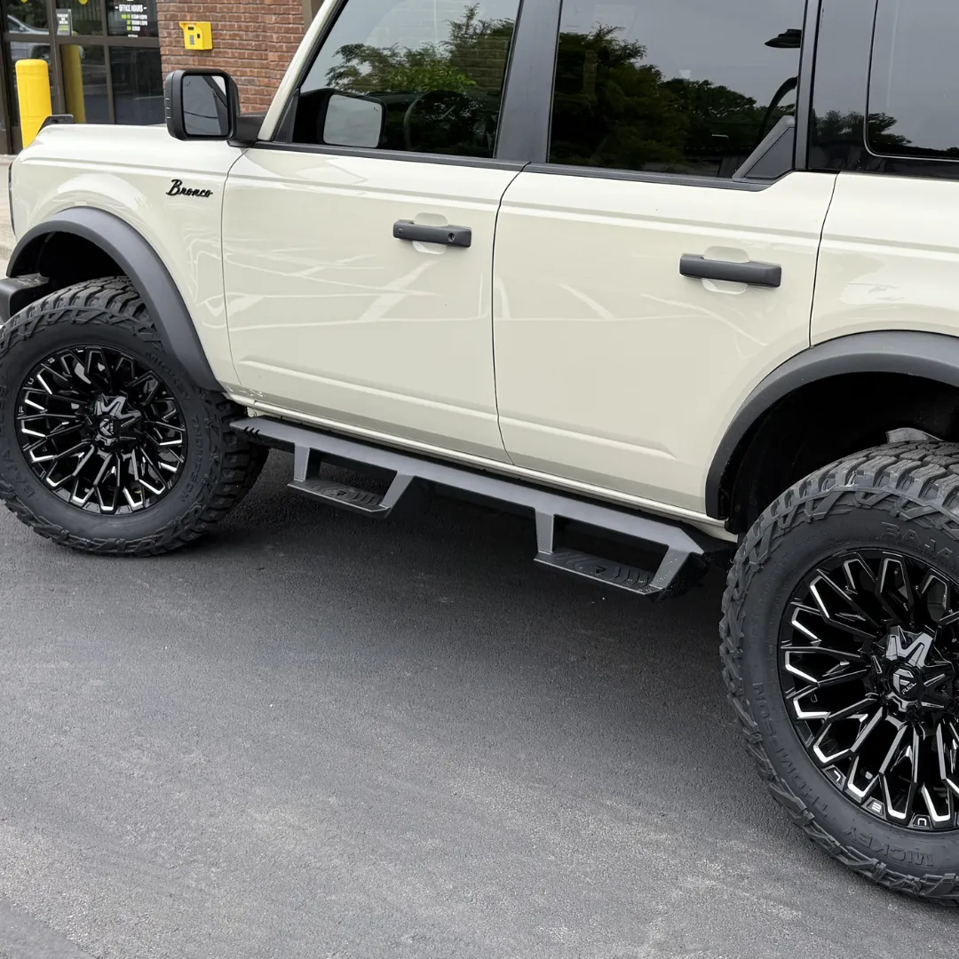 How Do Bronco Electric Running Boards Handle Mud, Rain, and Rough Trails?