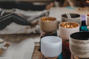How to Use a 7 Chakra Singing Bowl Set for Daily Meditation Rituals