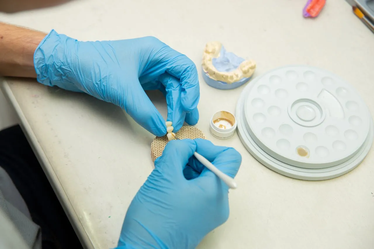 Dental Implants vs. Dentures: Which Is Right for You?