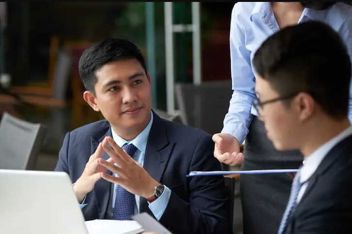 How Multi-Branch Singapore Financial Organisations Standardise Employee Training Using One LMS