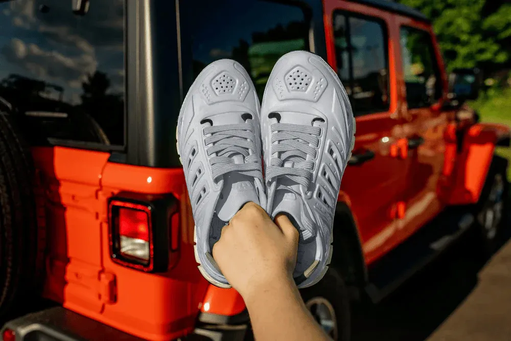 How to Choose the Best Women’s Kayaking Shoes for Every Water Adventure