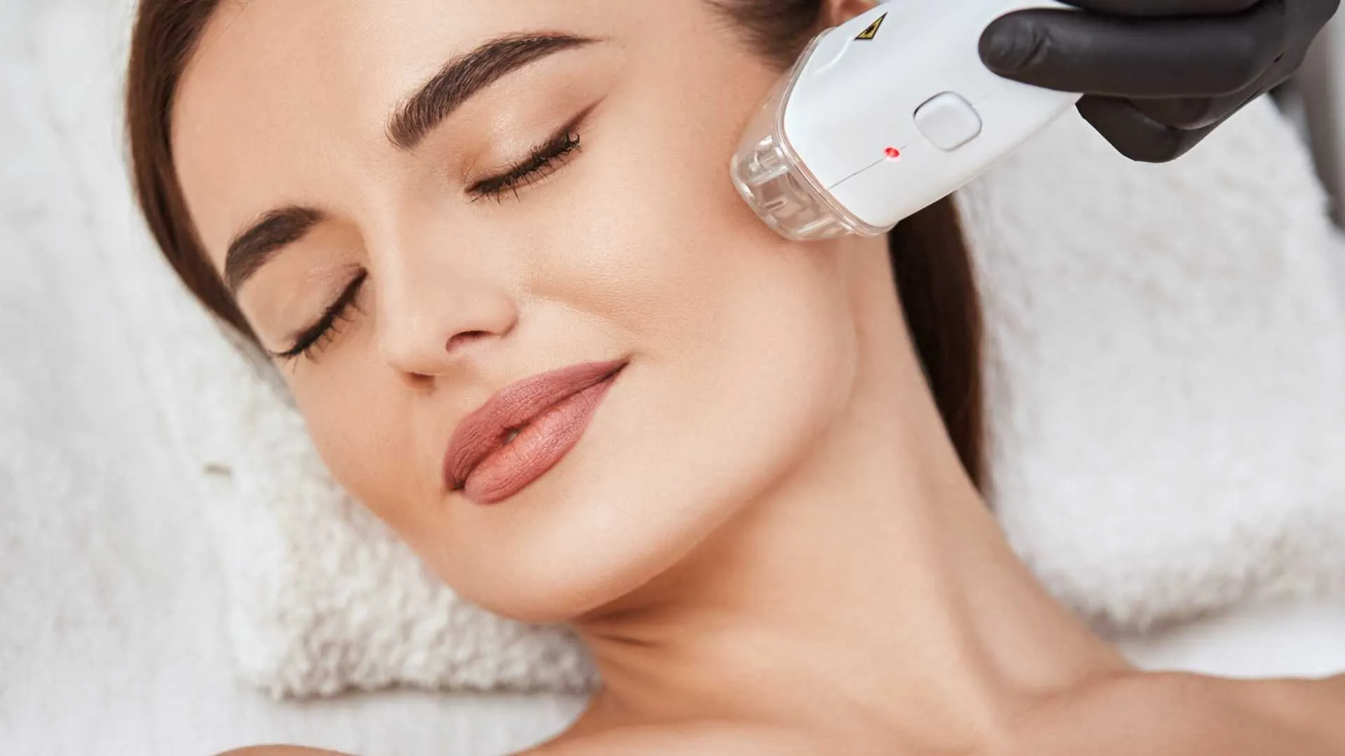 Revitalize Your Look: Sciton Lasers & Modern Care