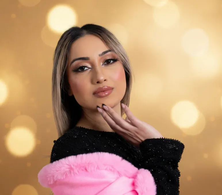 Why Silk Shawls Never Go Out of Style