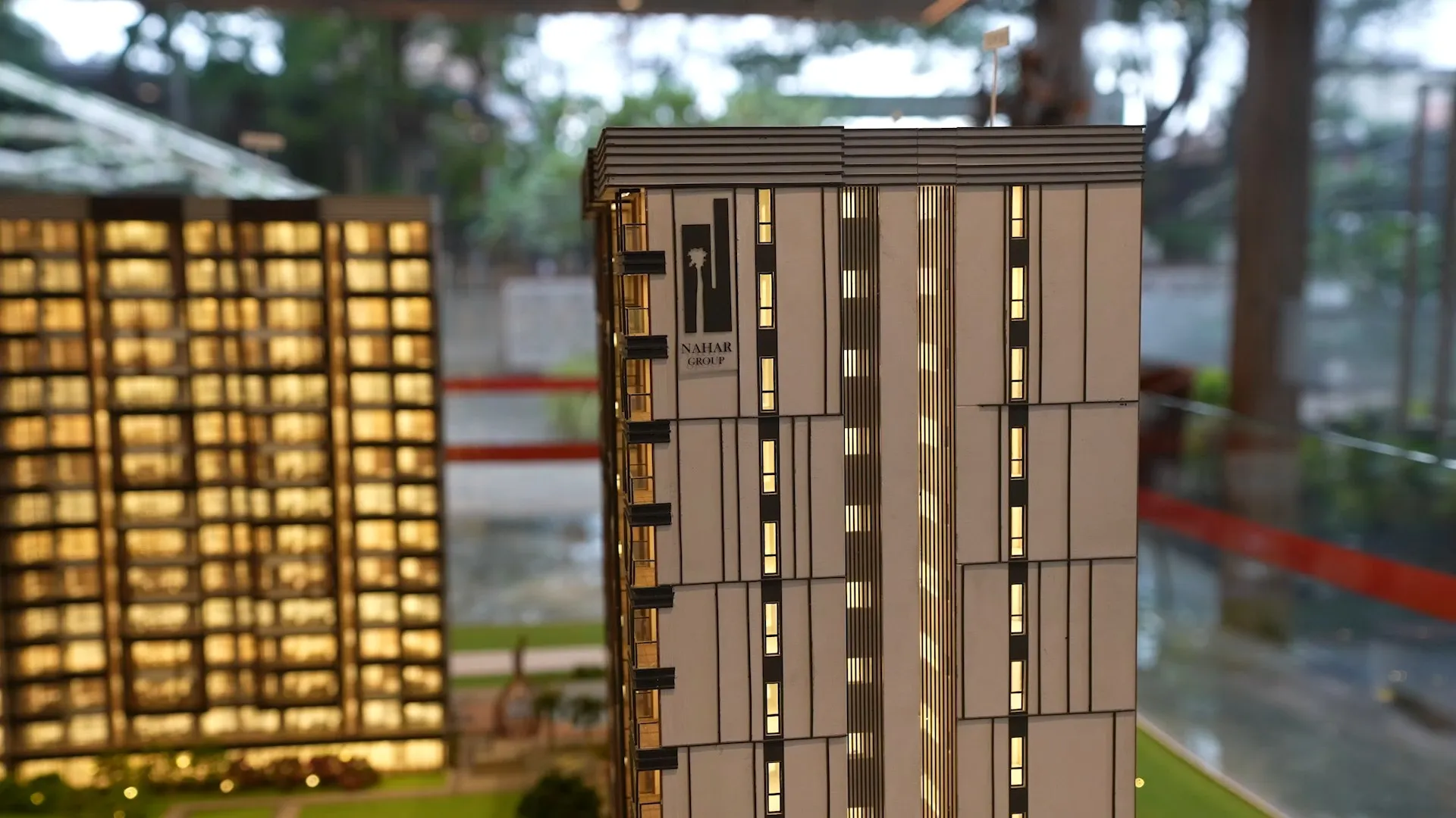 Interactive Sales Tool for Project Overview, Vicinity Mapping, and Amenities Showcase