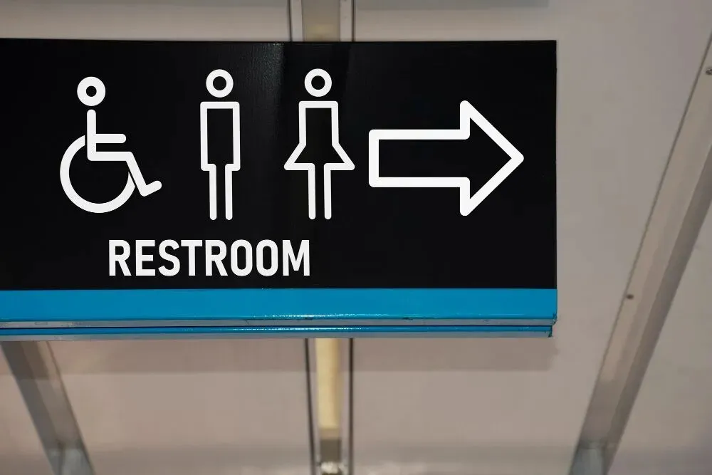 Benefits of Custom Wayfinding Signs for Healthcare Campuses