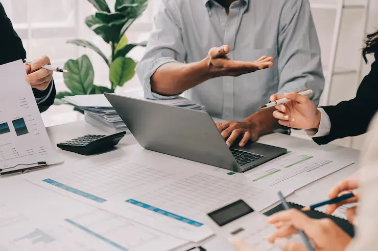 How Multinationals Standardize Service Delivery