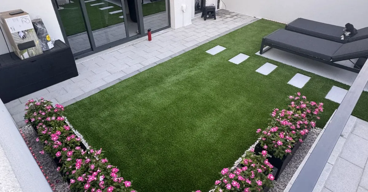 artificial grass maintenance Dubai