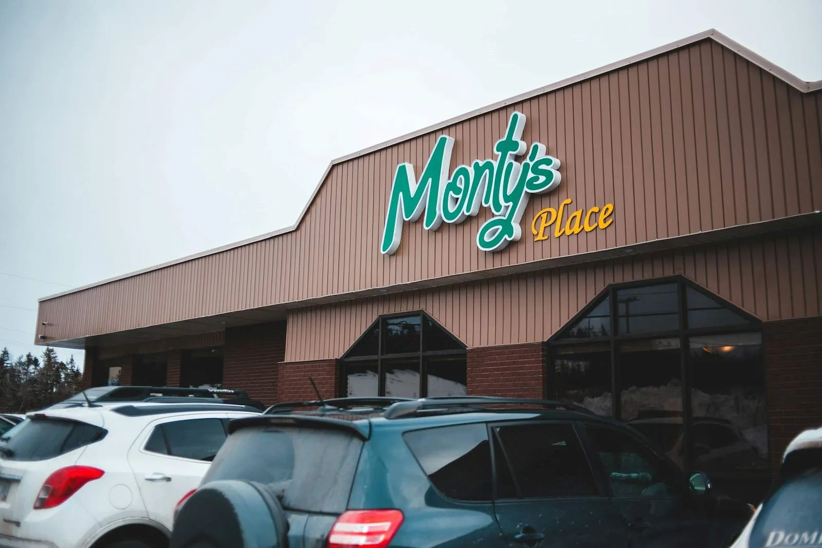Storefront Sign Installation Tips for Commercial Businesses