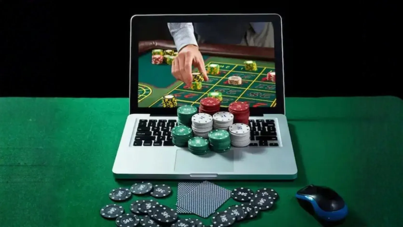 How to Play Blackjack: Easy Rules, Basic Strategy & Tips for New Players