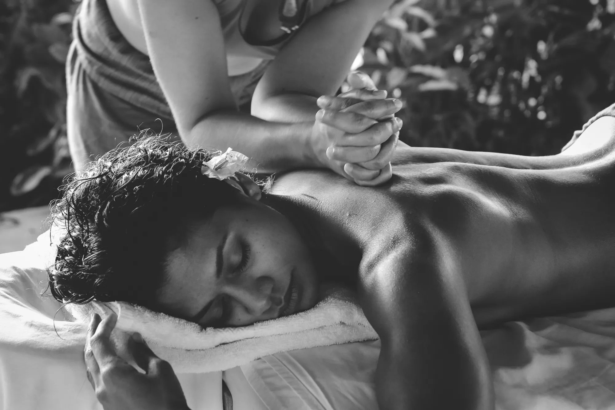 Couple Massage or Individual Full Body Massage: Making the Right Choice for Your Relationship and Wellness