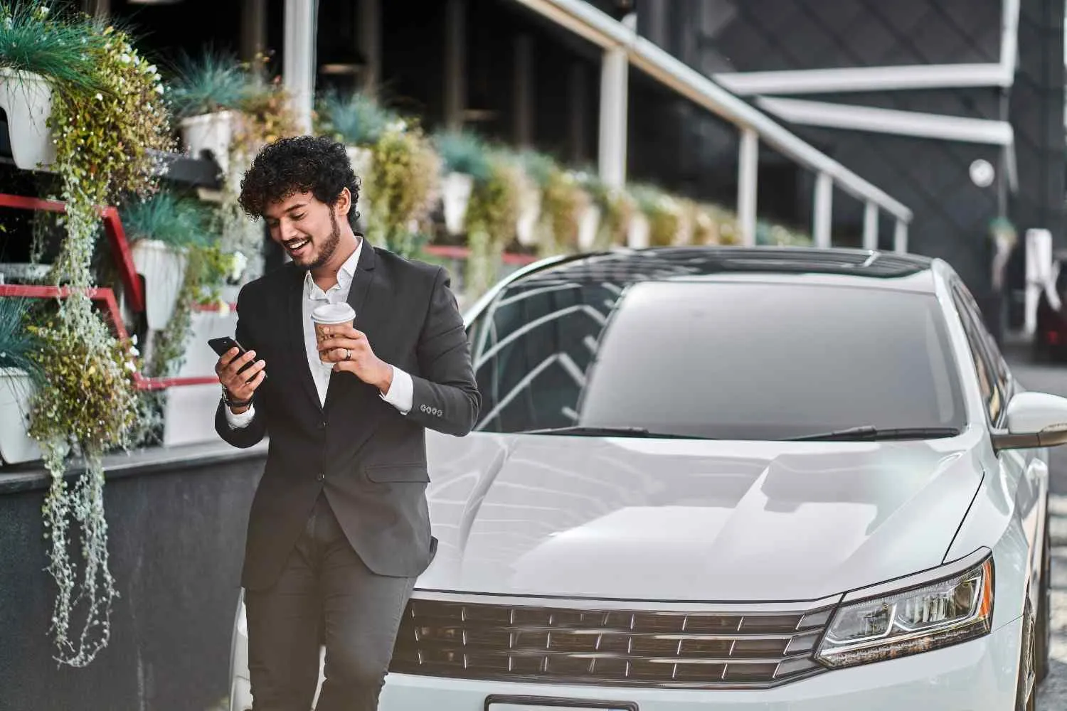 Is a Private Car Better Than Taxis for Shopping?