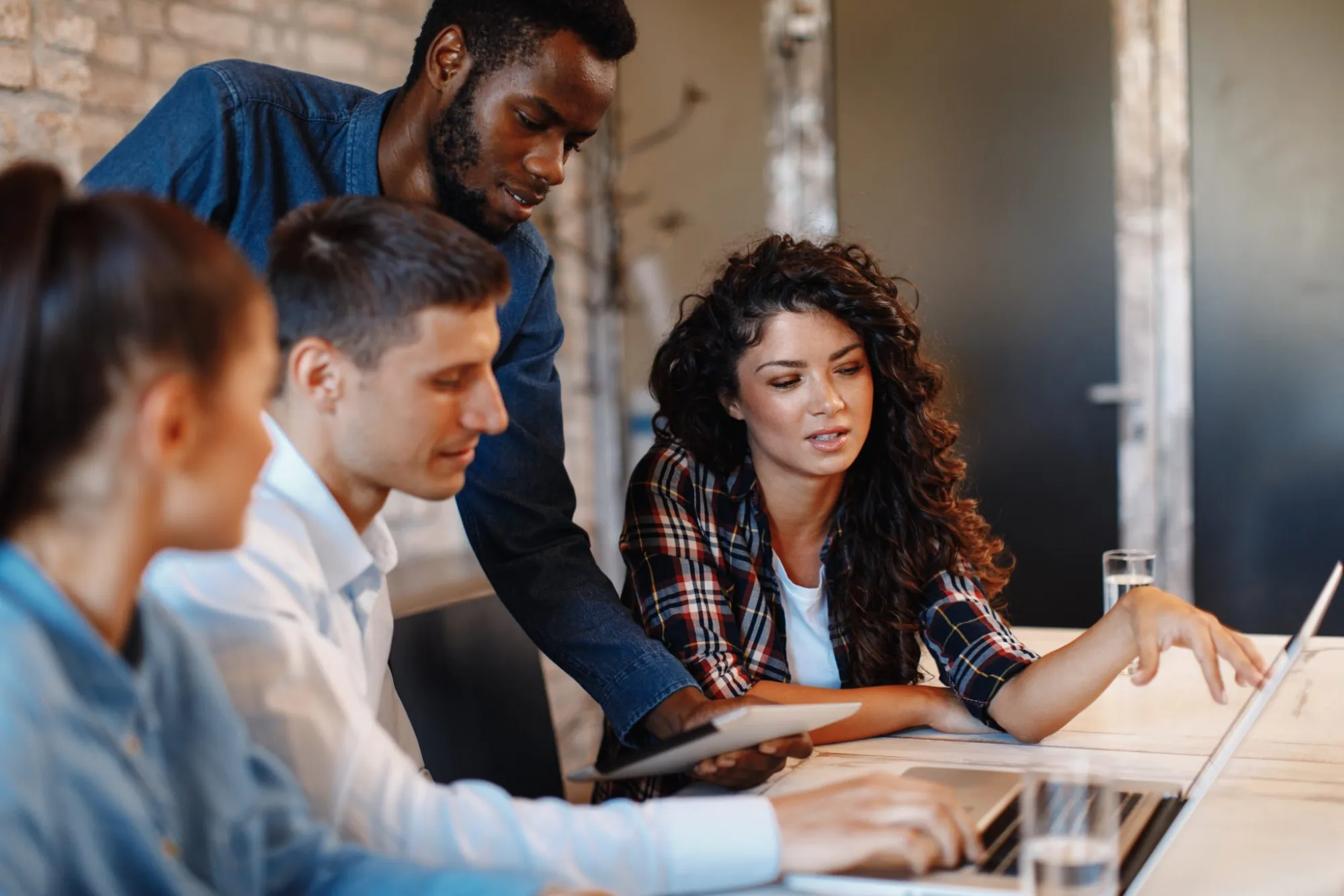 Why Businesses Need Global Employer of Record Services for International Hiring