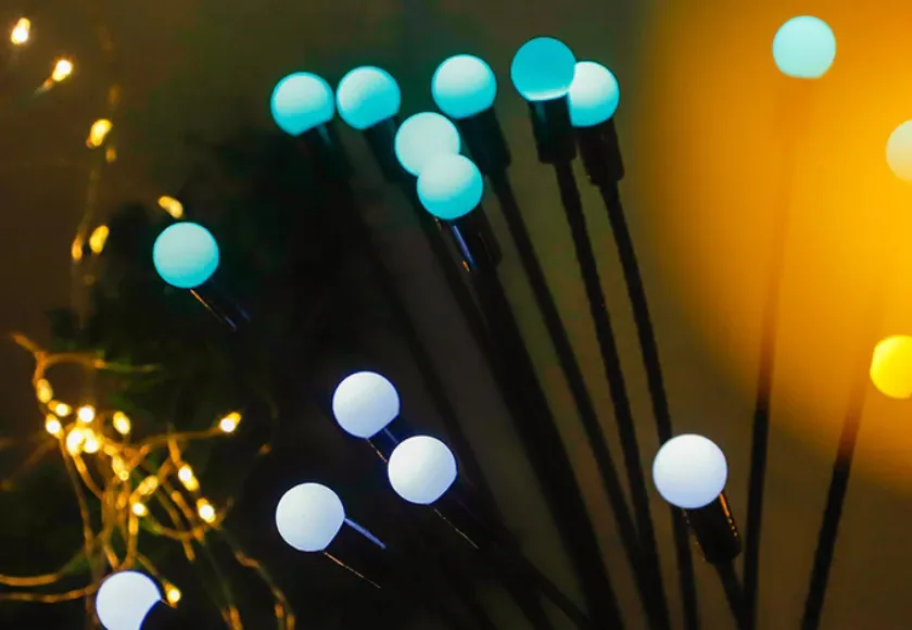 Firefly Solar Lamp: A Beautiful and Eco-Friendly Lighting Choice for Your Garden