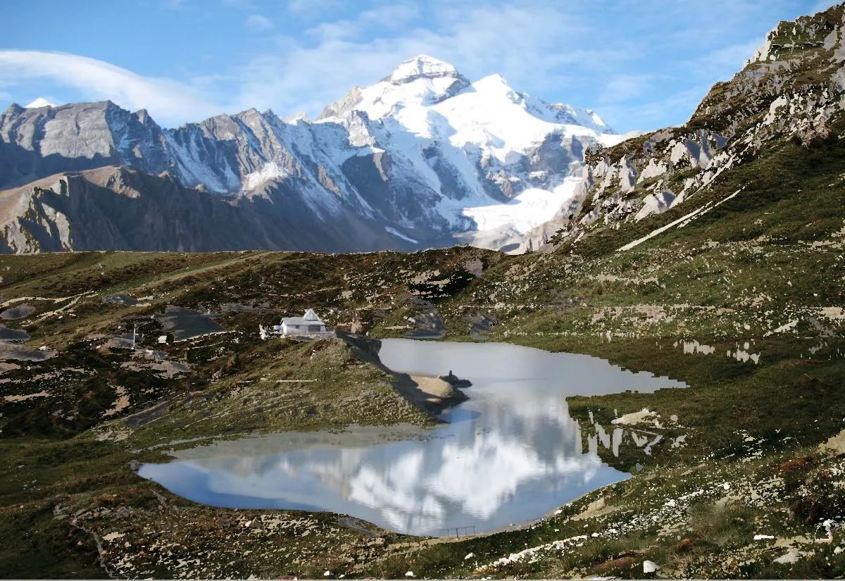 Om Parvat – Witness the Sacred ‘Om’ Symbol in the Himalayas