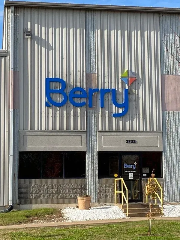 The Growing Popularity of Dimensional Letters in Modern Business Signage