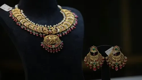 What Gold Jewelry Teaches Us About Value Beyond Fashion