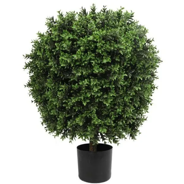 Artificial Topiary Trees and Balls Built to Last Any Condition