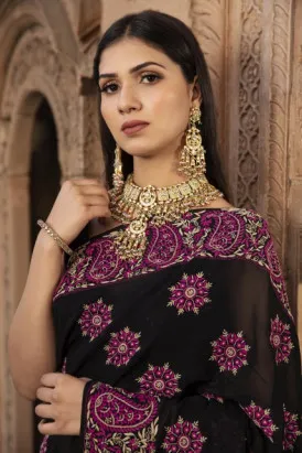 The Timeless Charm of Traditional Threadwork in the Capital