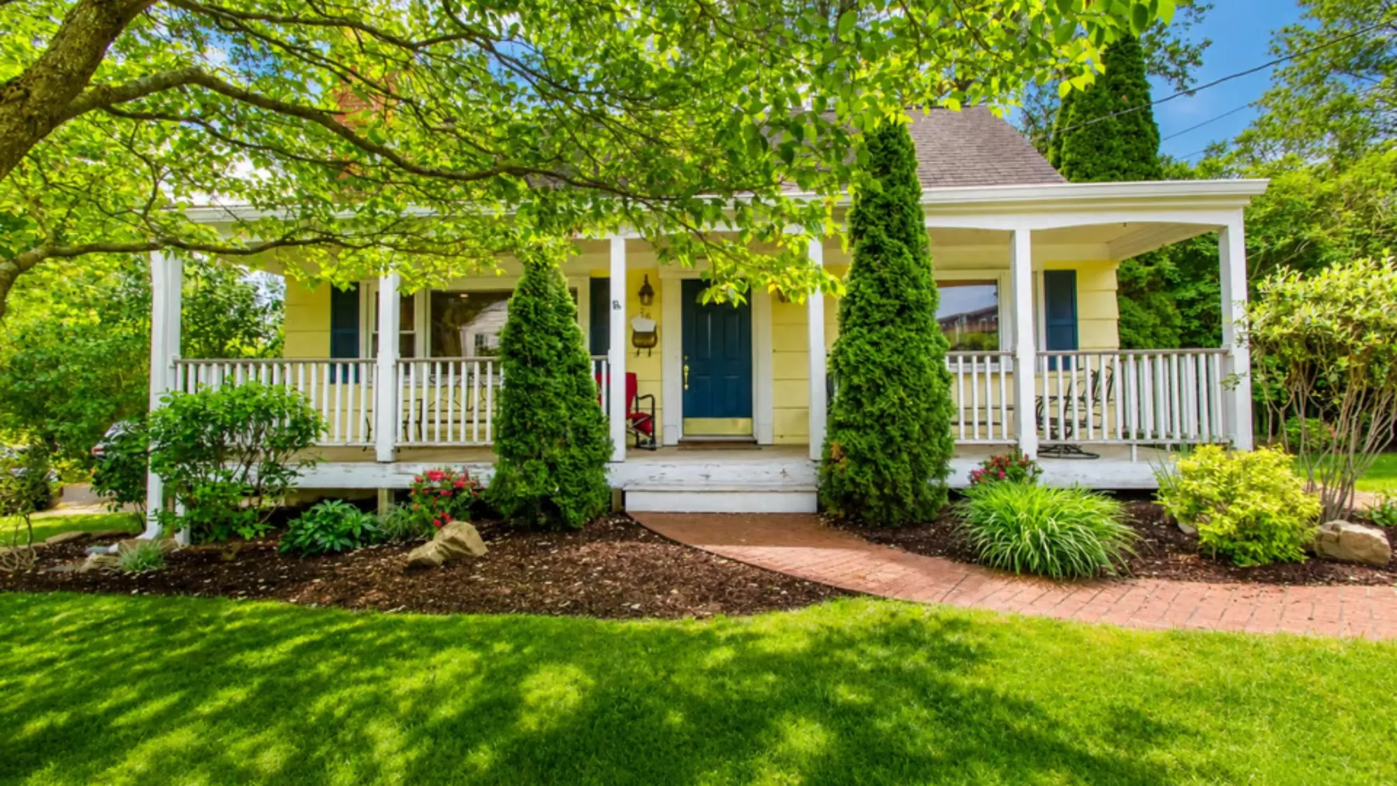 Why Do Some Homes for Sale in New Haven County, CT Receive Multiple Offers Quickly?