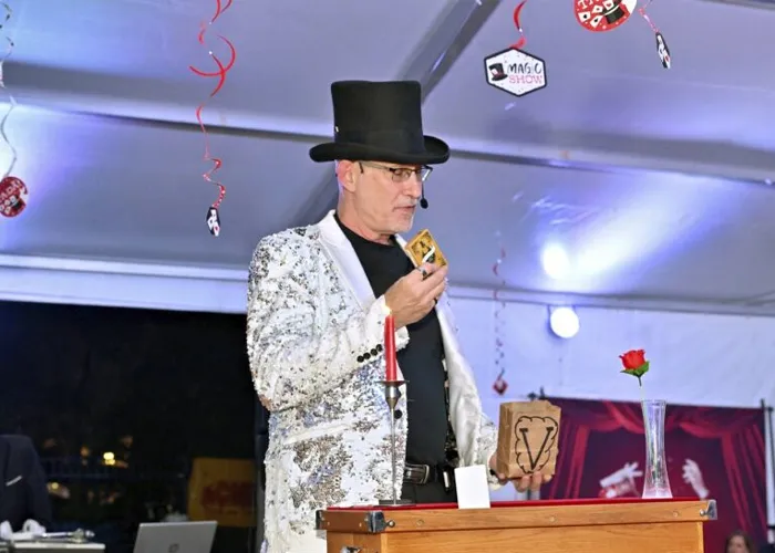 Stress-Free Birthday Parties? Houston Magicians Make It Possible