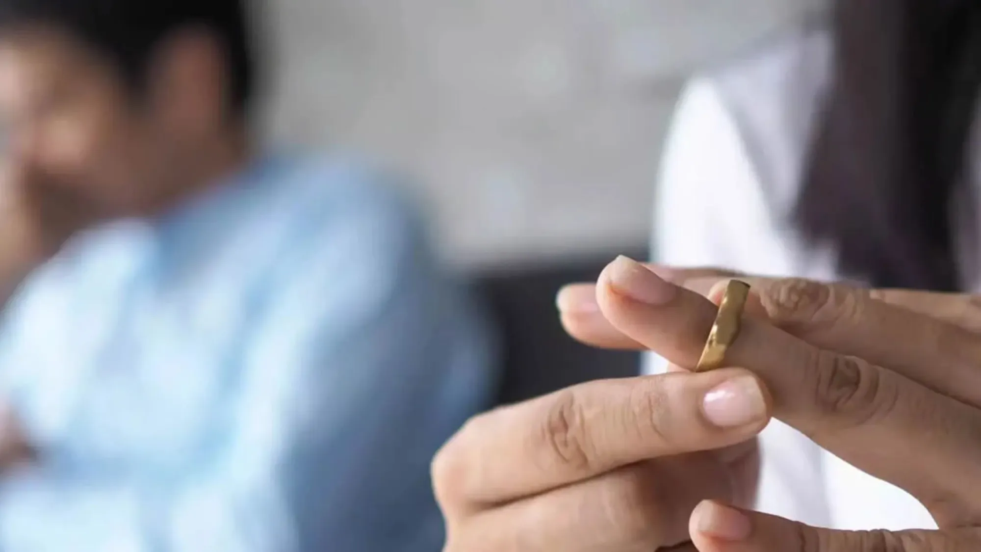 Divorce Lawyer in Winnipeg: Decisions That Matter Long After Divorce