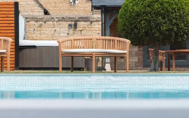 Add Lasting Charm to Any Landscape with a Classic Teak Bench Design
