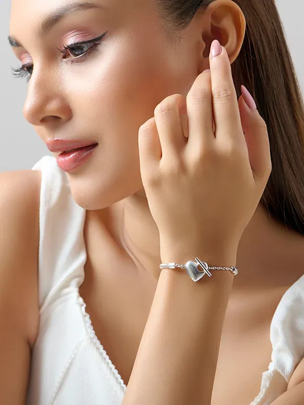 Why Silver Gifts for Women Are Perfect for Meaningful Celebrations