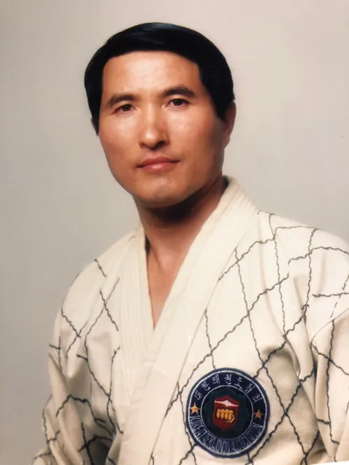 Building Discipline and Confidence Through Traditional Taekwondo