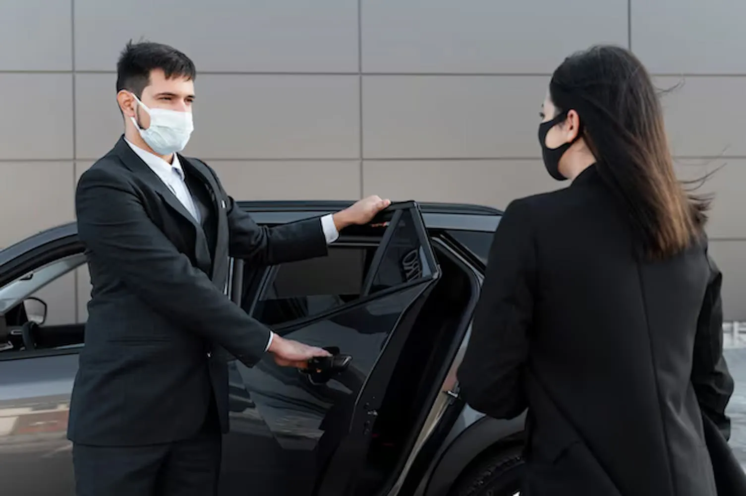 A Complete Guide to Choosing Black Car Services in MSY Airport