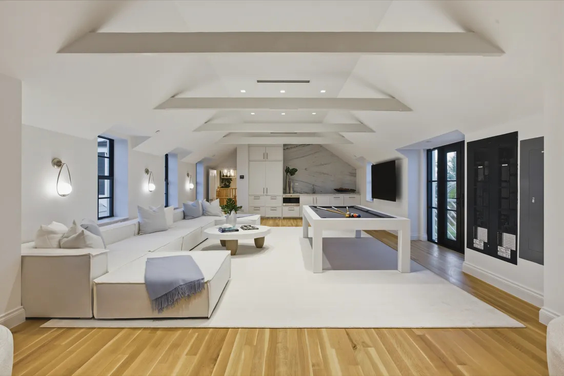 How to Choose the Best AI Real Estate Photo Editor for Stunning Listings