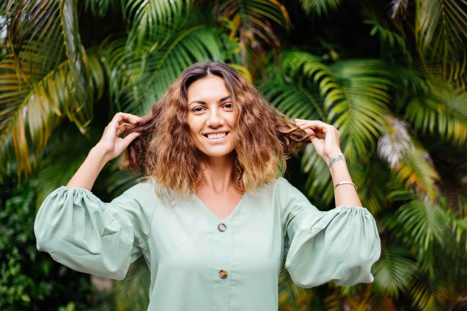 How to Build a Natural Hair Care Routine for Smooth, Healthy Hair at Any Age?