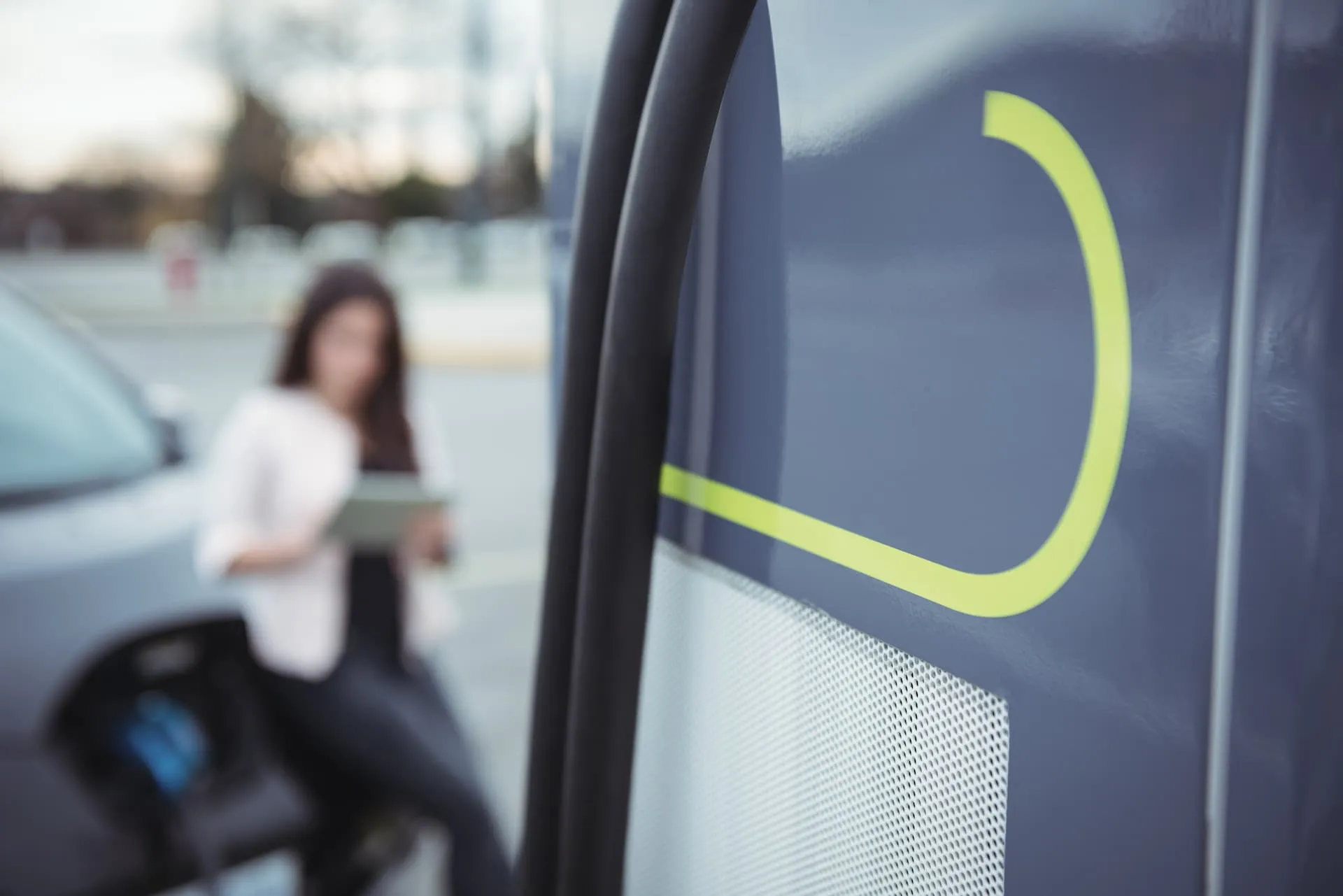 Ile czasu ładuje się autobus elektryczny?