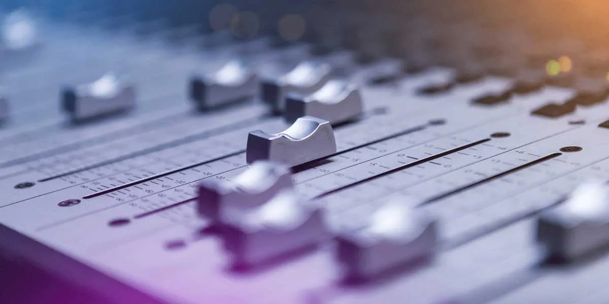How to Brief a Band: What Information They Need to Nail Your Event