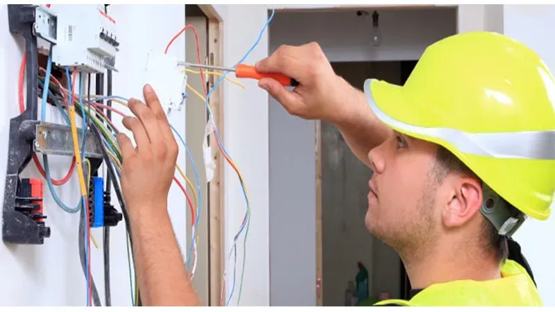 Electrician Lead Generation: Angi vs SEO (What Actually Brings Better Jobs)