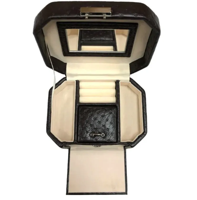 Travel Jewelry Organizer: Keep Your Accessories Safe & Stylish on Every Trip