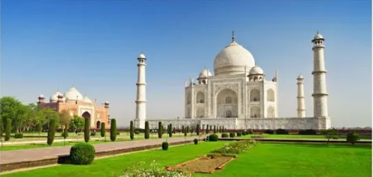 Discover the Magic of India with the Best Taj Mahal Tour