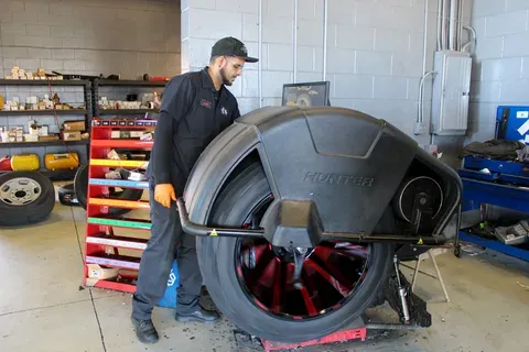 Why Tyre Care and Wheel Balancing Matter Year-Round