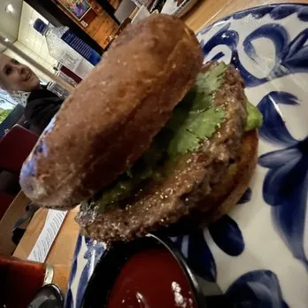 Top Places to Enjoy Delicious Meals and Dining Experiences in The Woodlands Area