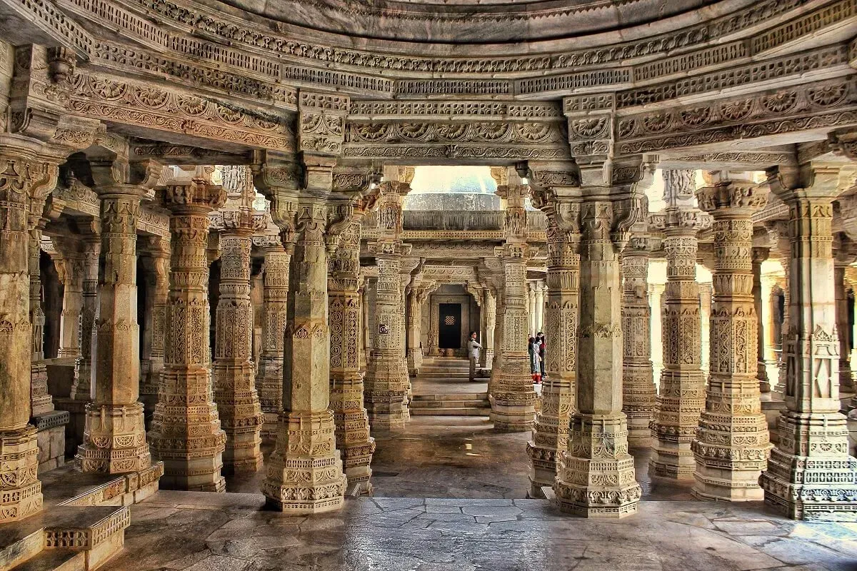 One Day, Two Wonders: Kumbhalgarh & Ranakpur Guide