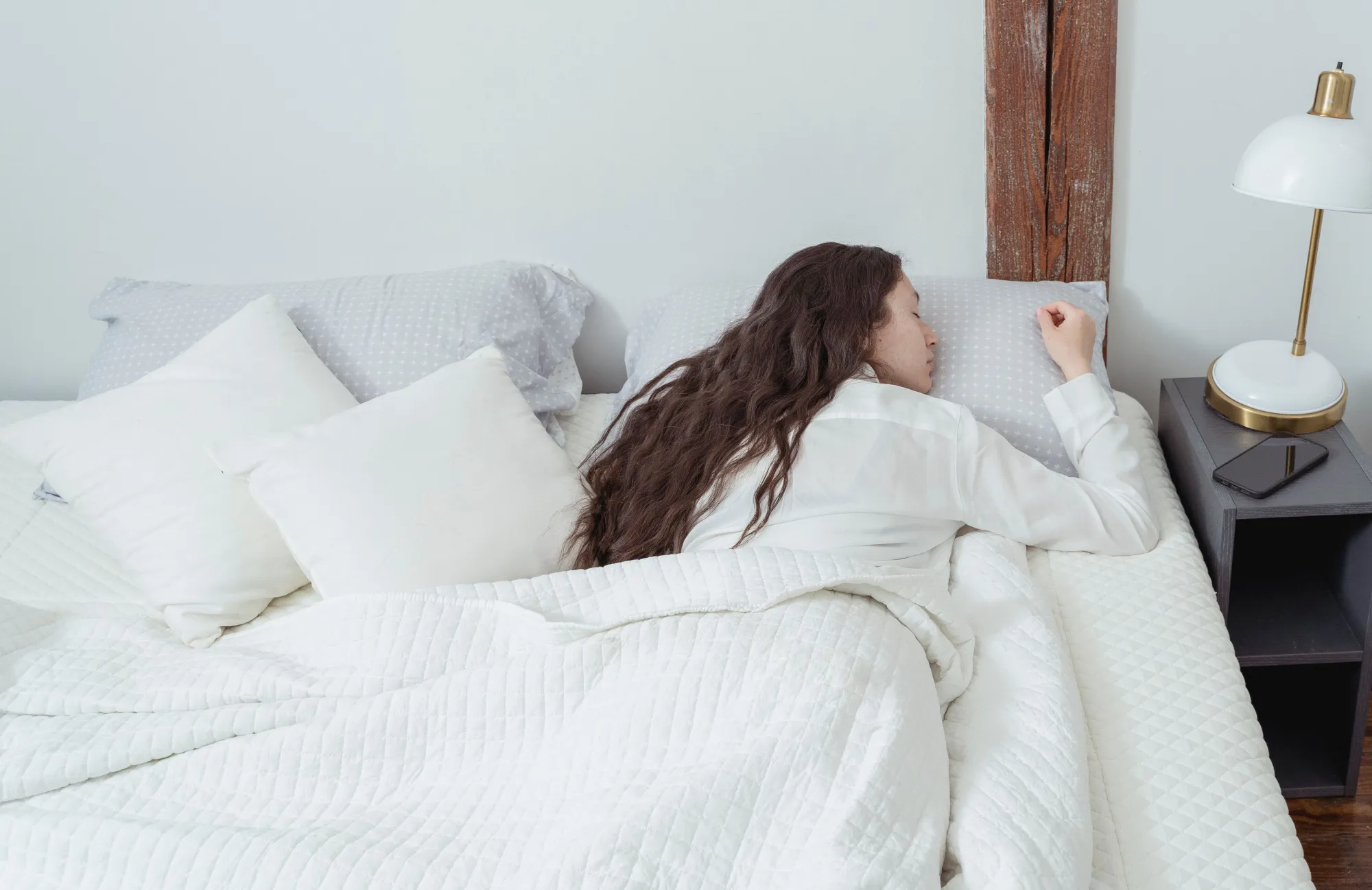 Best Pillows for Stomach Sleepers in 2026: The Ultimate Guide to Spinal Alignment