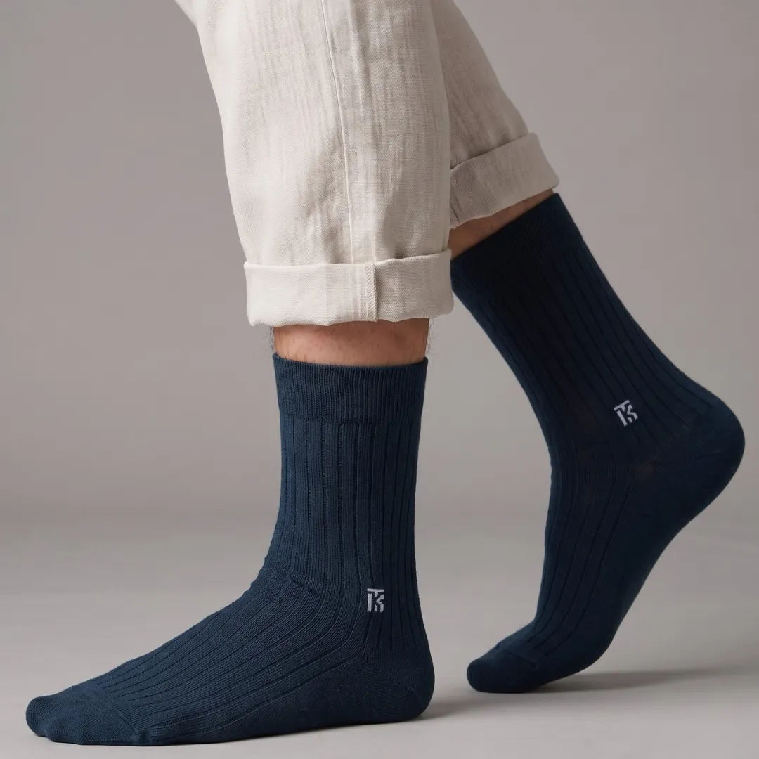 How Bamboo Socks for Men Help Reduce Sweat, Odour, and Skin Irritation